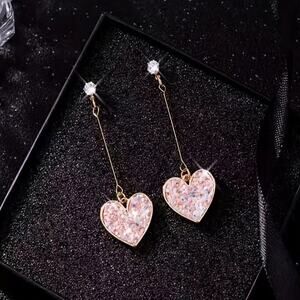 NEW Gold Dangle Pink Glitter Heart Tassel Earrings, Chic dangle earrings